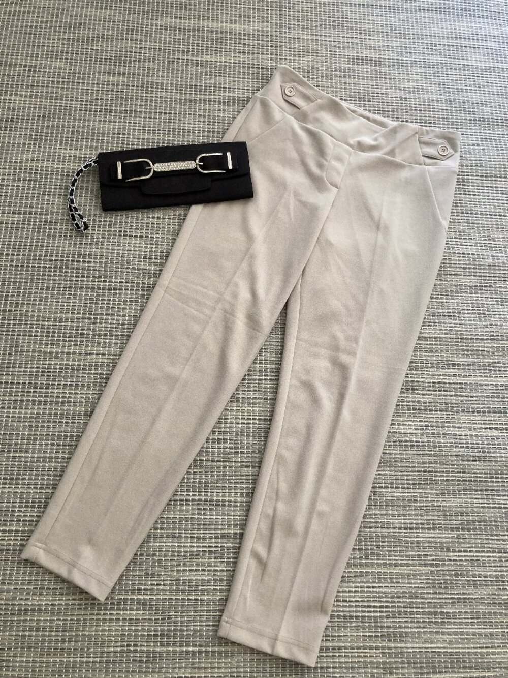 SOHO Khaki Cream Color Pull On Pant Medim
